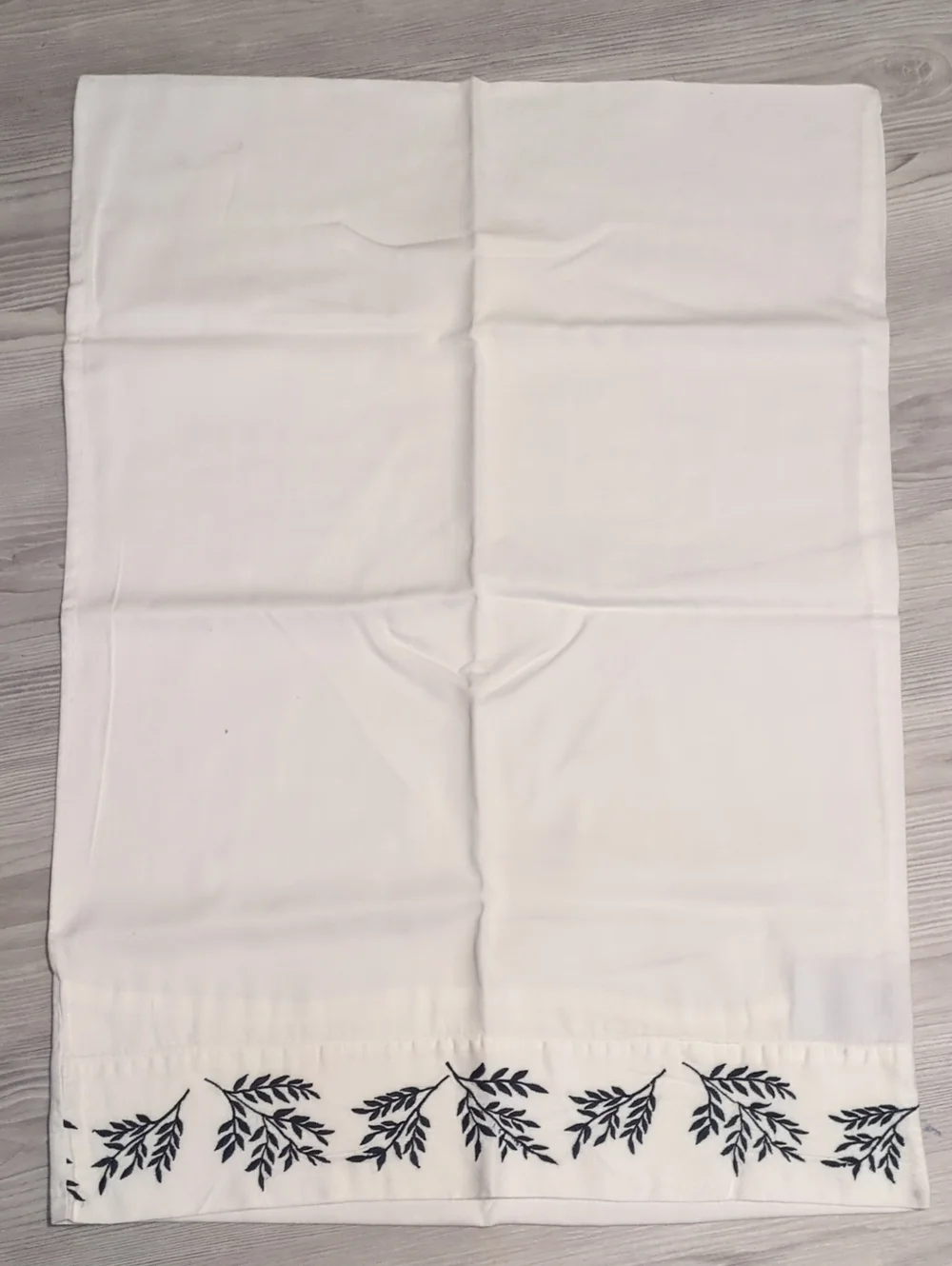 Royal Heritage Home 100% Cotton Full Sheet Set White Black Embroidered 4 Pc